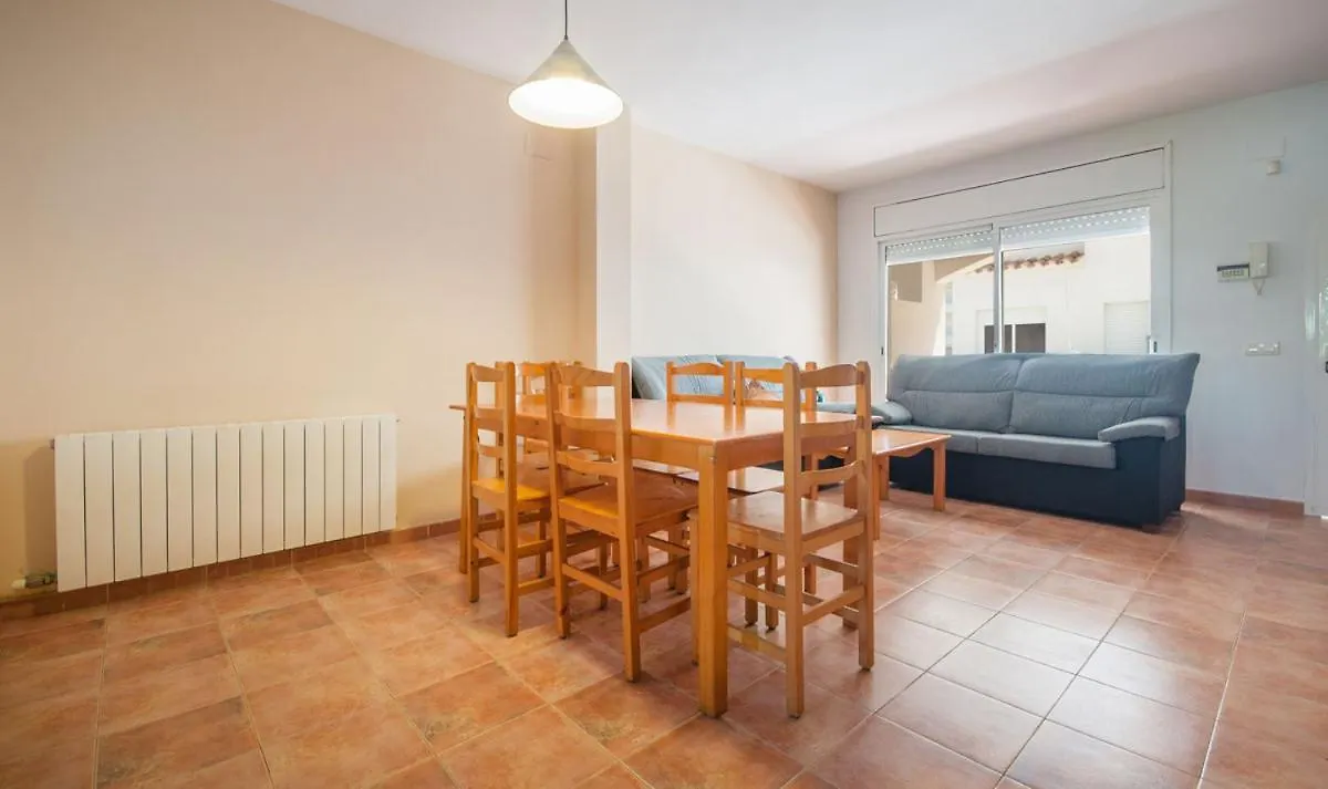 R22 Calafell Resort 0*,