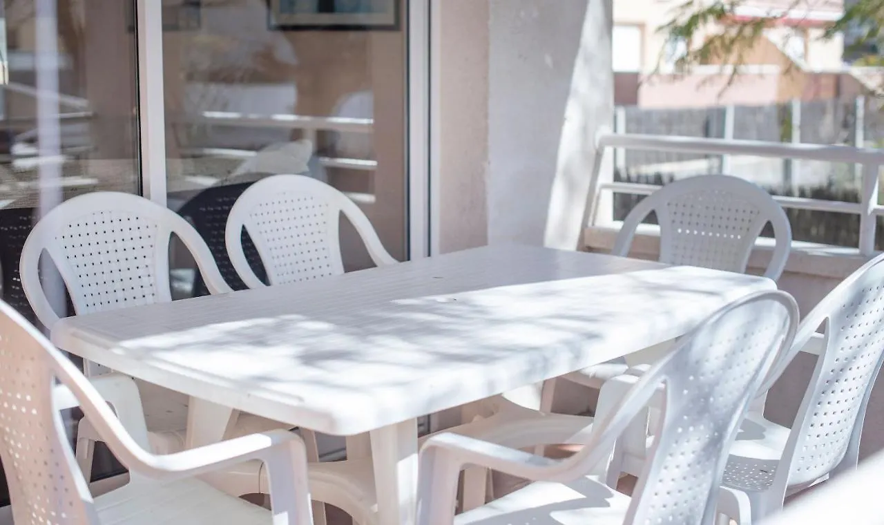 R22 Calafell Resort 0*,